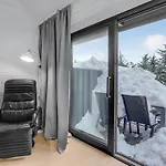 2 Bedroom Cozy In