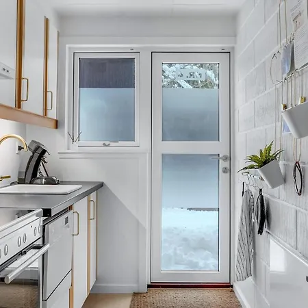 Апартаменты 2 Bedroom Cozy In Блокхус