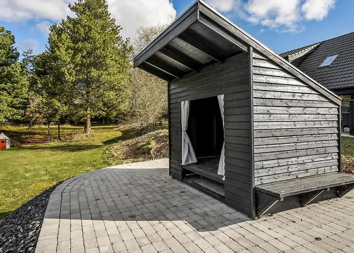2 Bedroom Cozy In Apartment *
